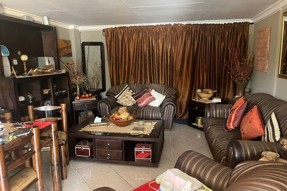 House For Sale in Ivydale AH - Photo 3