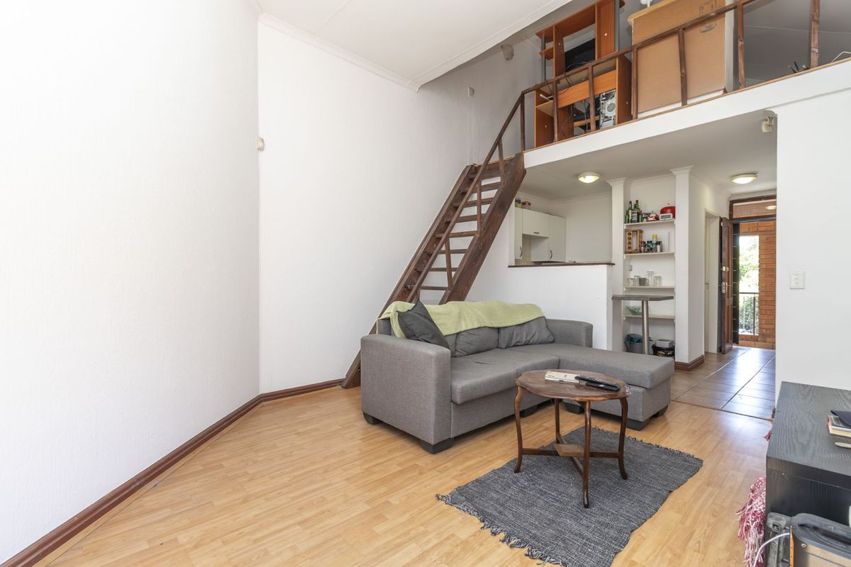 Apartment For Sale in Honeydew Manor - Photo 5