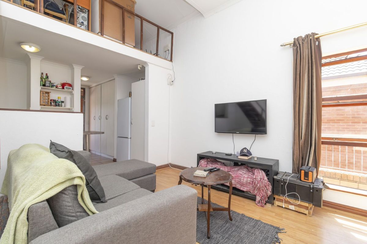 Apartment For Sale in Honeydew Manor - Photo 3