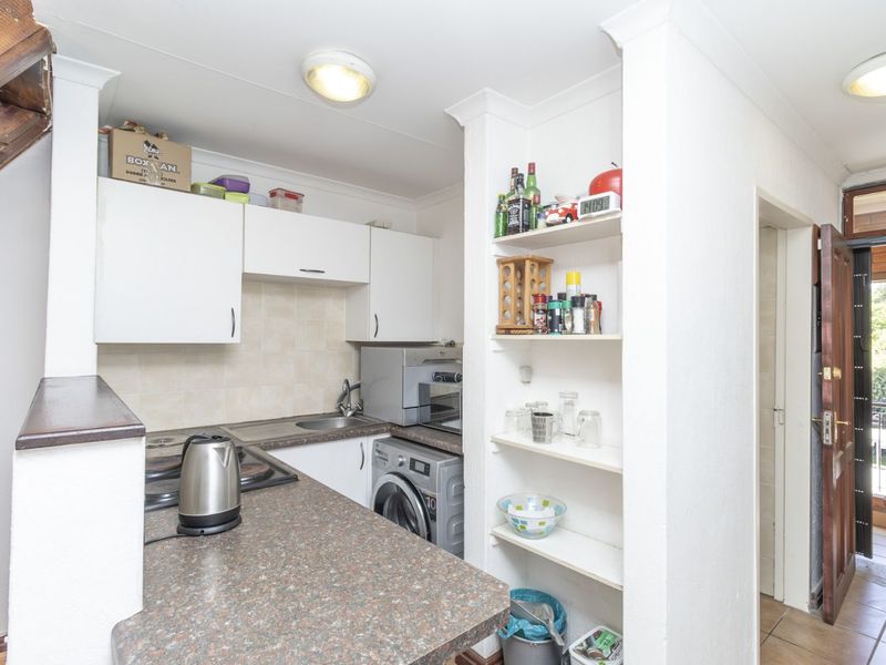 Apartment For Sale in Honeydew Manor - Photo 8