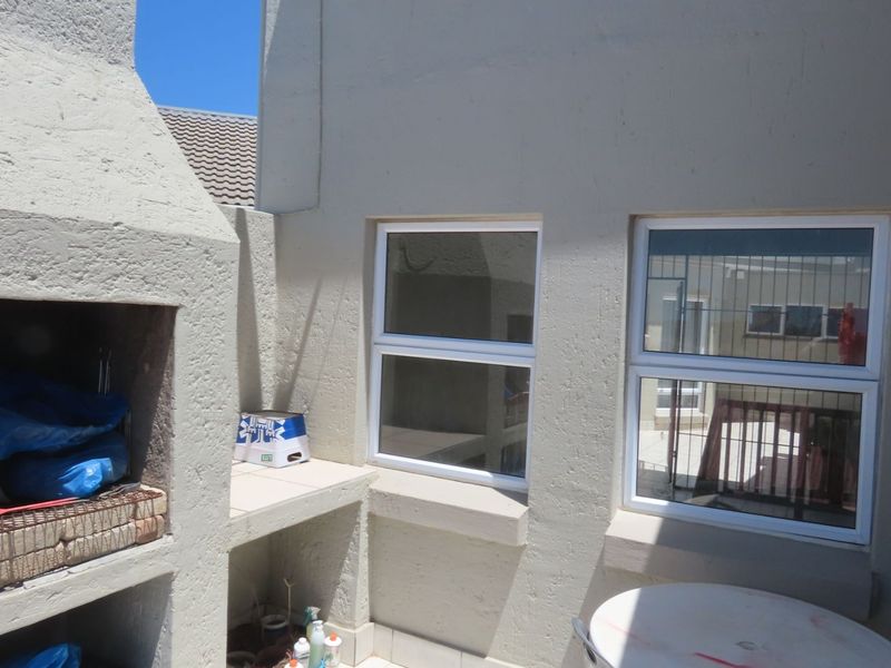 Apartment For Sale in Dana Bay - Photo 7