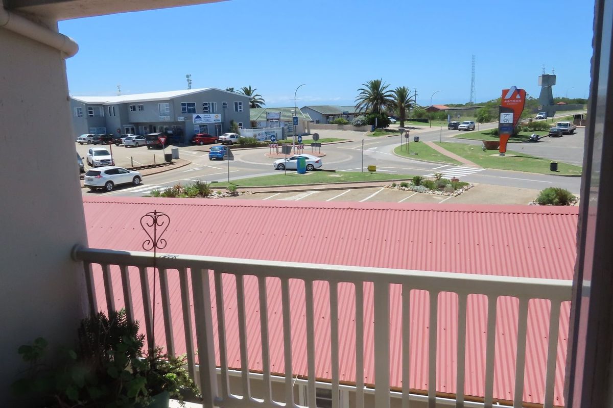 Apartment For Sale in Dana Bay - Photo 4