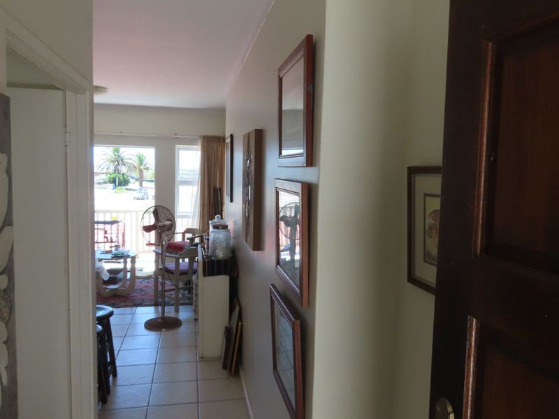 Apartment For Sale in Dana Bay - Photo 5