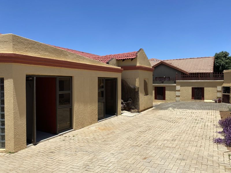 House For Sale in Tlhabane West - Photo 2