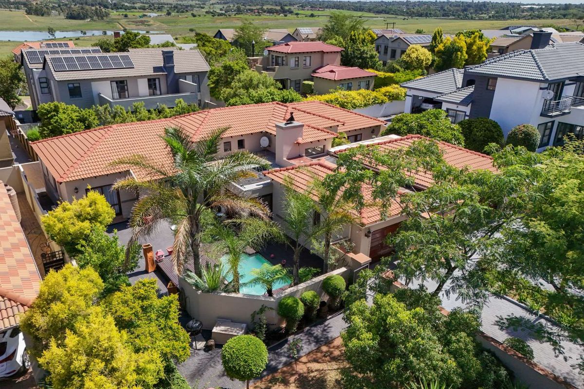 House For Sale in Midstream Estate - Photo 2