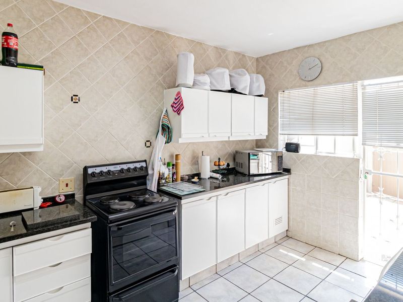 Townhouse To Rent in Malanshof - Photo 10