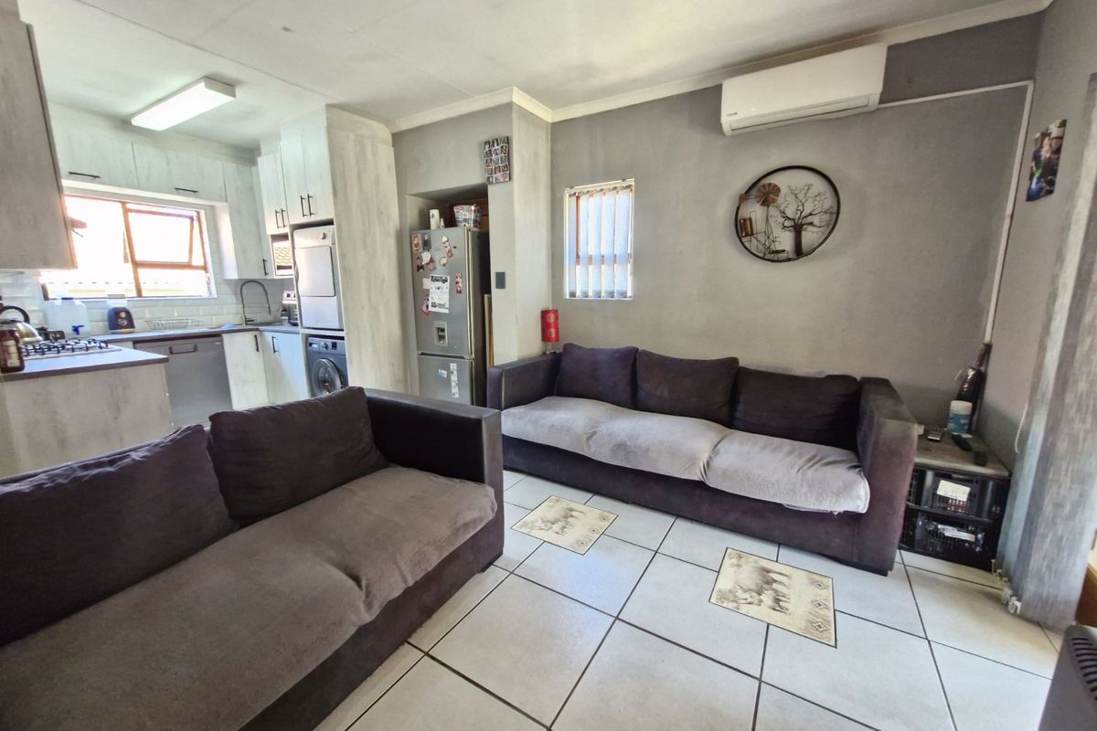Townhouse For Sale in Fourways - Photo 4