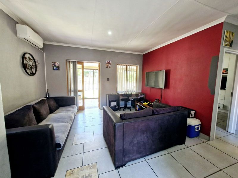 Townhouse For Sale in Fourways - Photo 6
