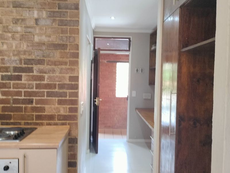 Apartment For Sale in Honeydew - Photo 8