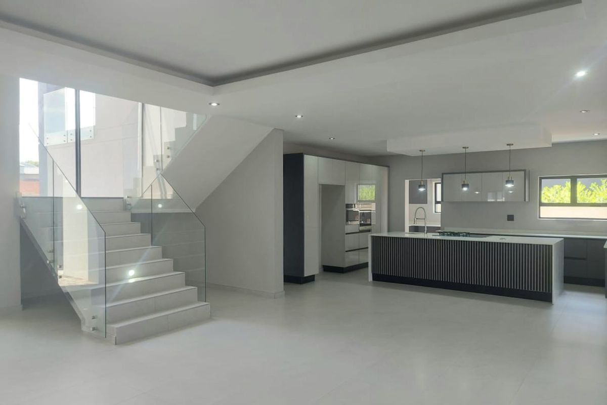 House For Sale in Six Fountains Residential Estate - Photo 2