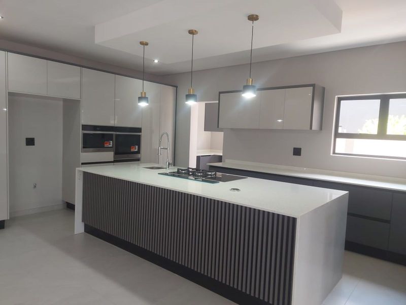 House For Sale in Six Fountains Residential Estate - Photo 7