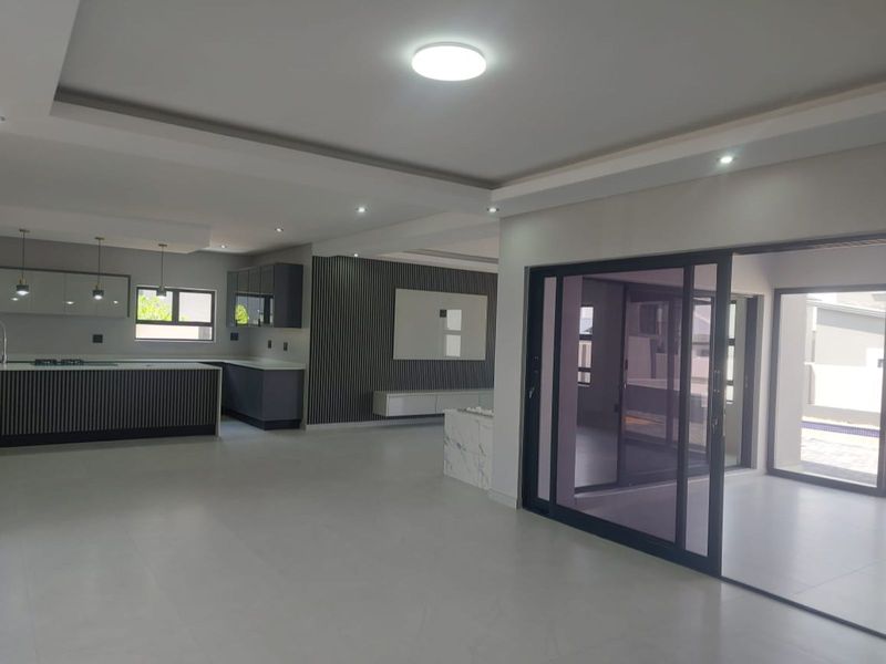 House For Sale in Six Fountains Residential Estate - Photo 4