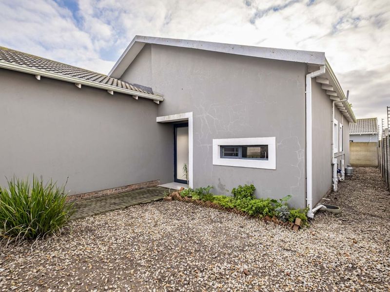House For Sale in Salisbury Park - Photo 4