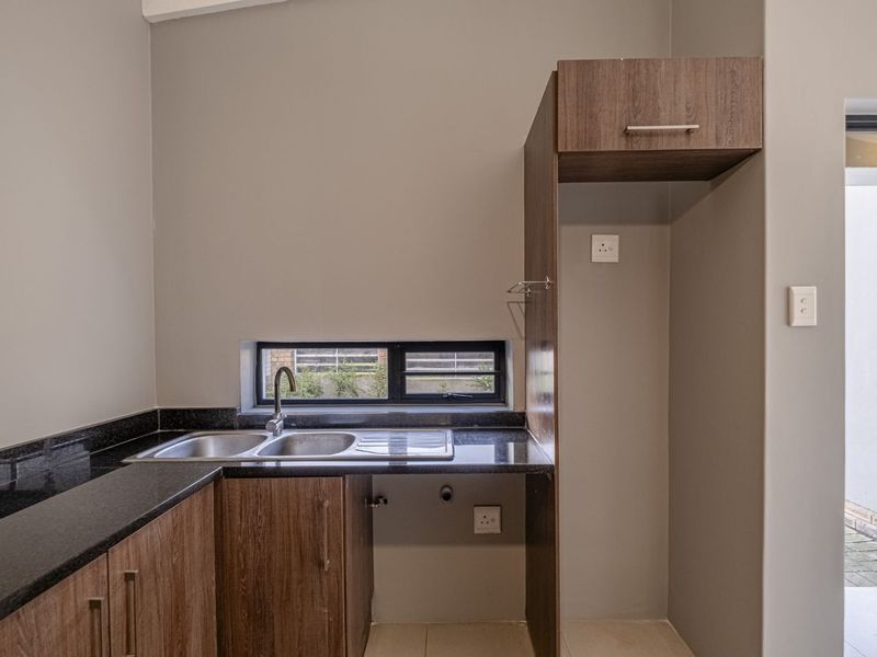 House For Sale in Salisbury Park - Photo 9