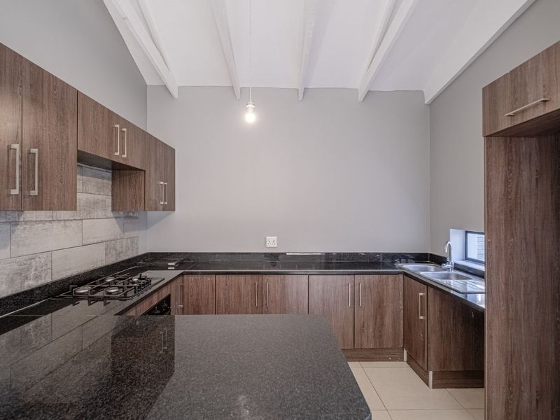 House For Sale in Salisbury Park - Photo 7