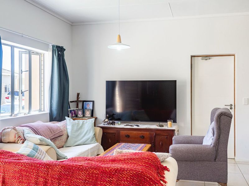 House For Sale in Mooikloof Country Estate - Photo 9