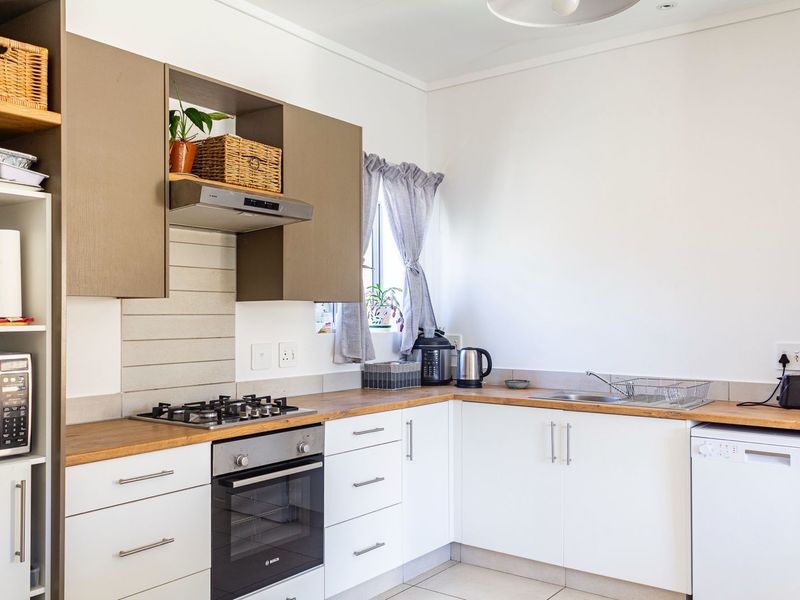 House For Sale in Mooikloof Country Estate - Photo 4