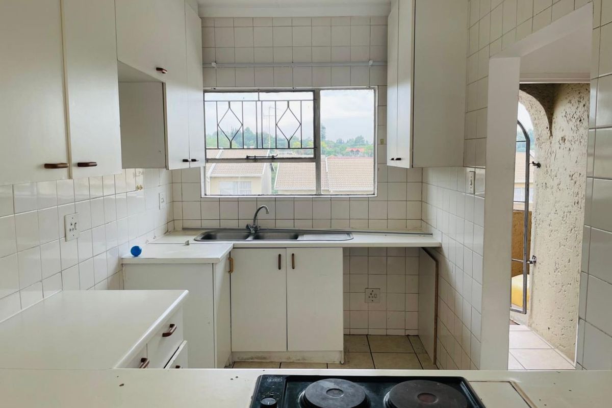 Apartment For Sale in Buccleuch - Photo 2