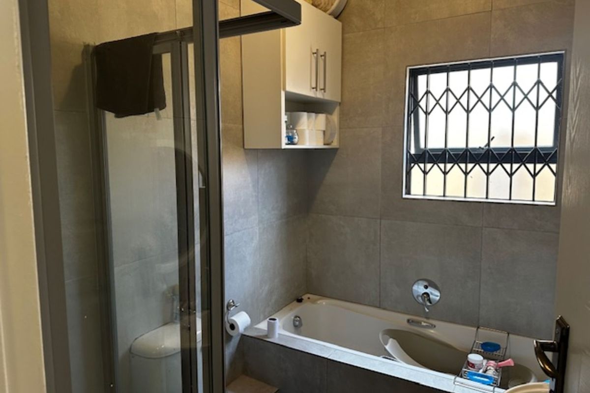 Townhouse For Sale in Trichardt - Photo 4