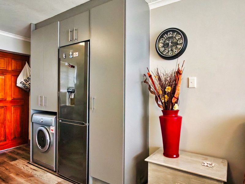 Apartment For Sale in Hartenbos Central - Photo 8