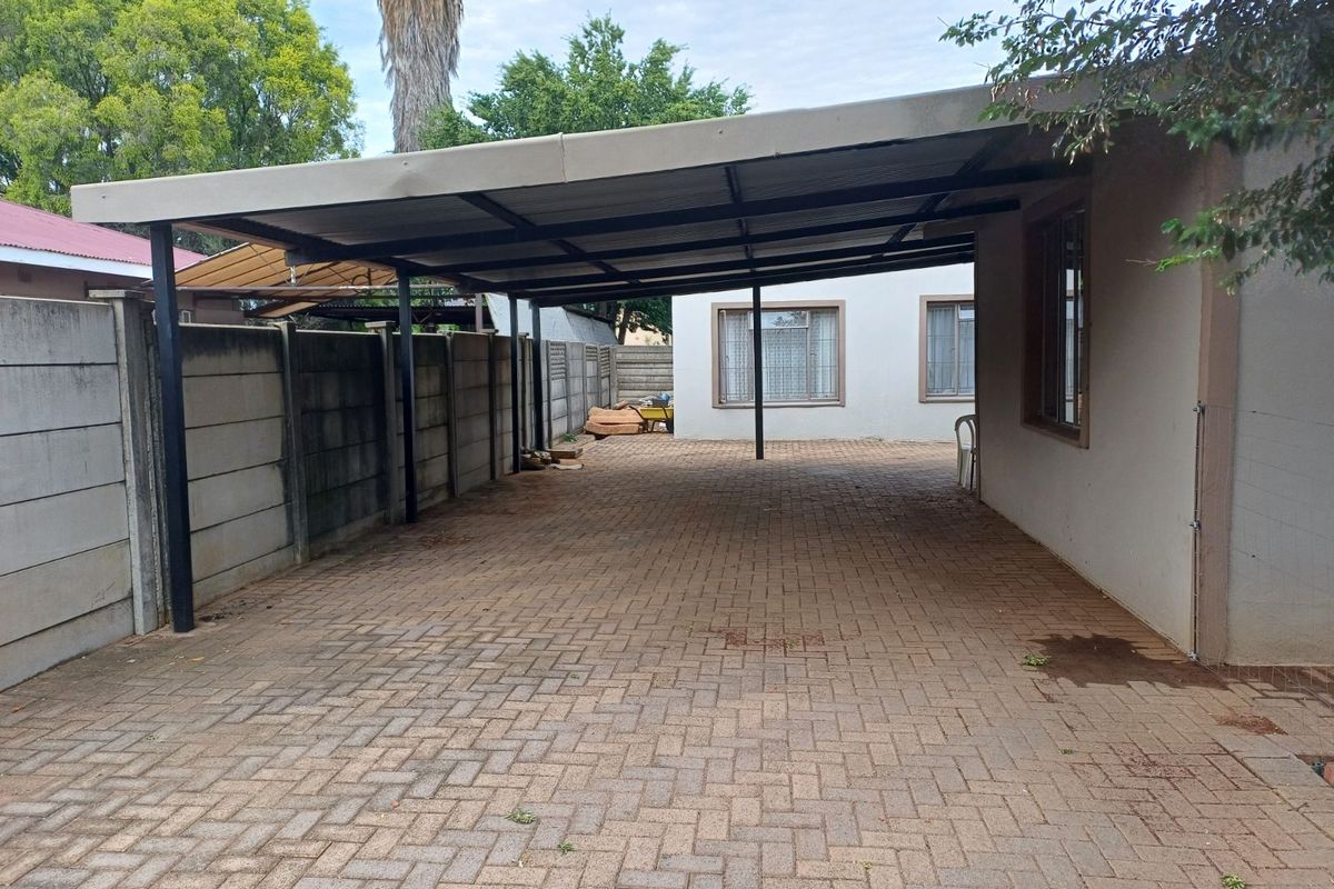 House For Sale in Meiringspark - Photo 3