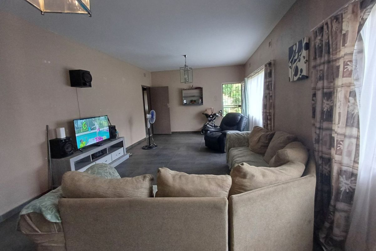 House For Sale in Meiringspark - Photo 5