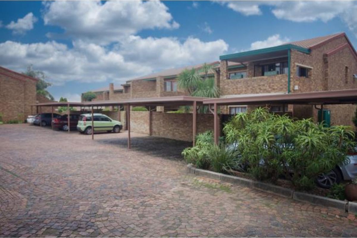 Apartment For Sale in Bromhof - Photo 2