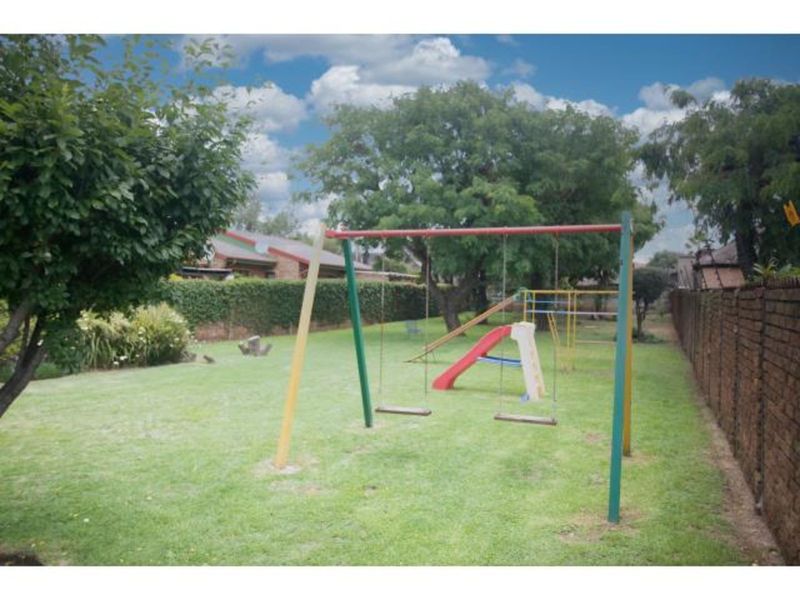 Apartment For Sale in Bromhof - Photo 4