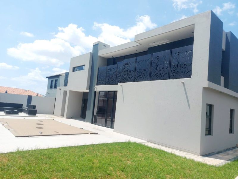 House For Sale in Six Fountains Residential Estate - Photo 3