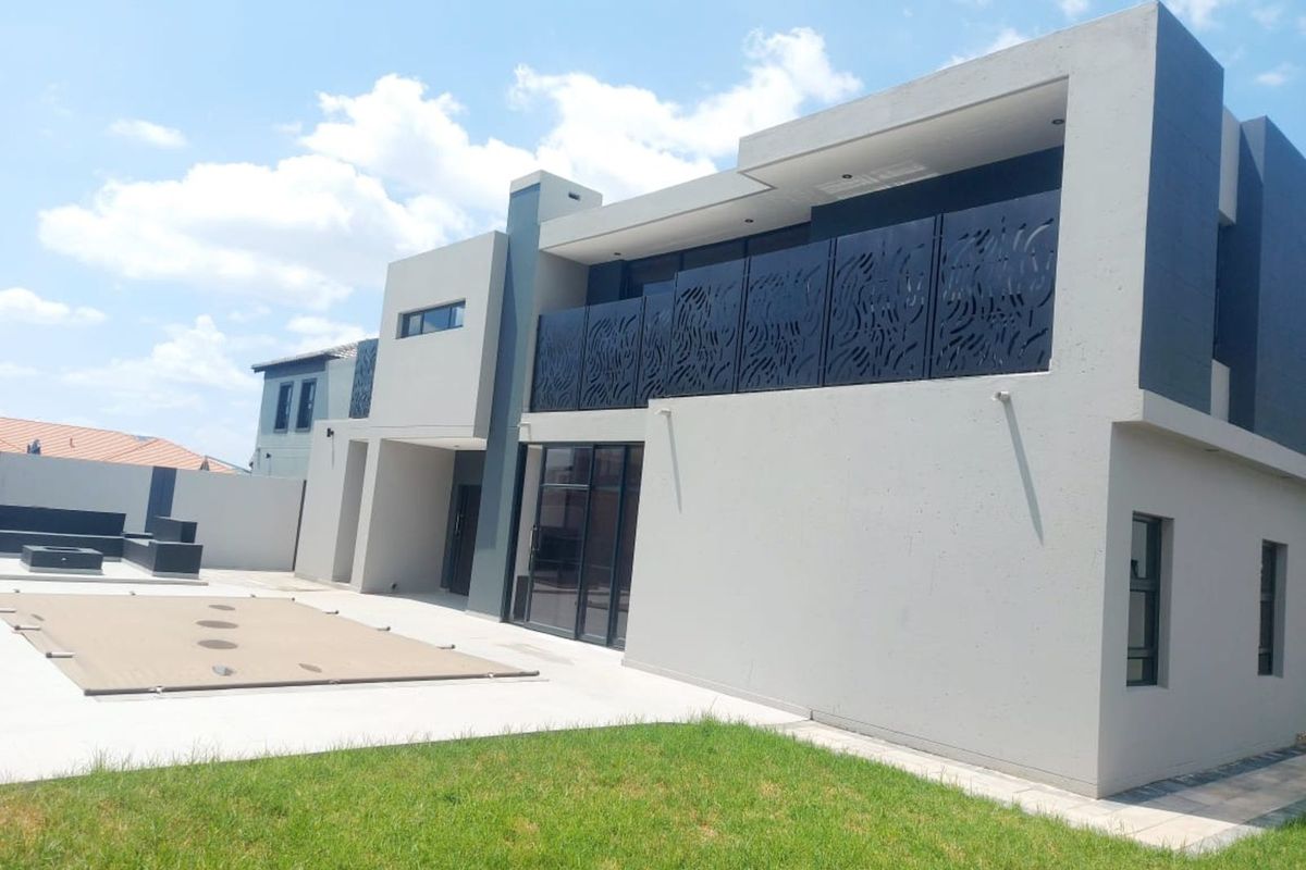 House For Sale in Six Fountains Residential Estate - Photo 3