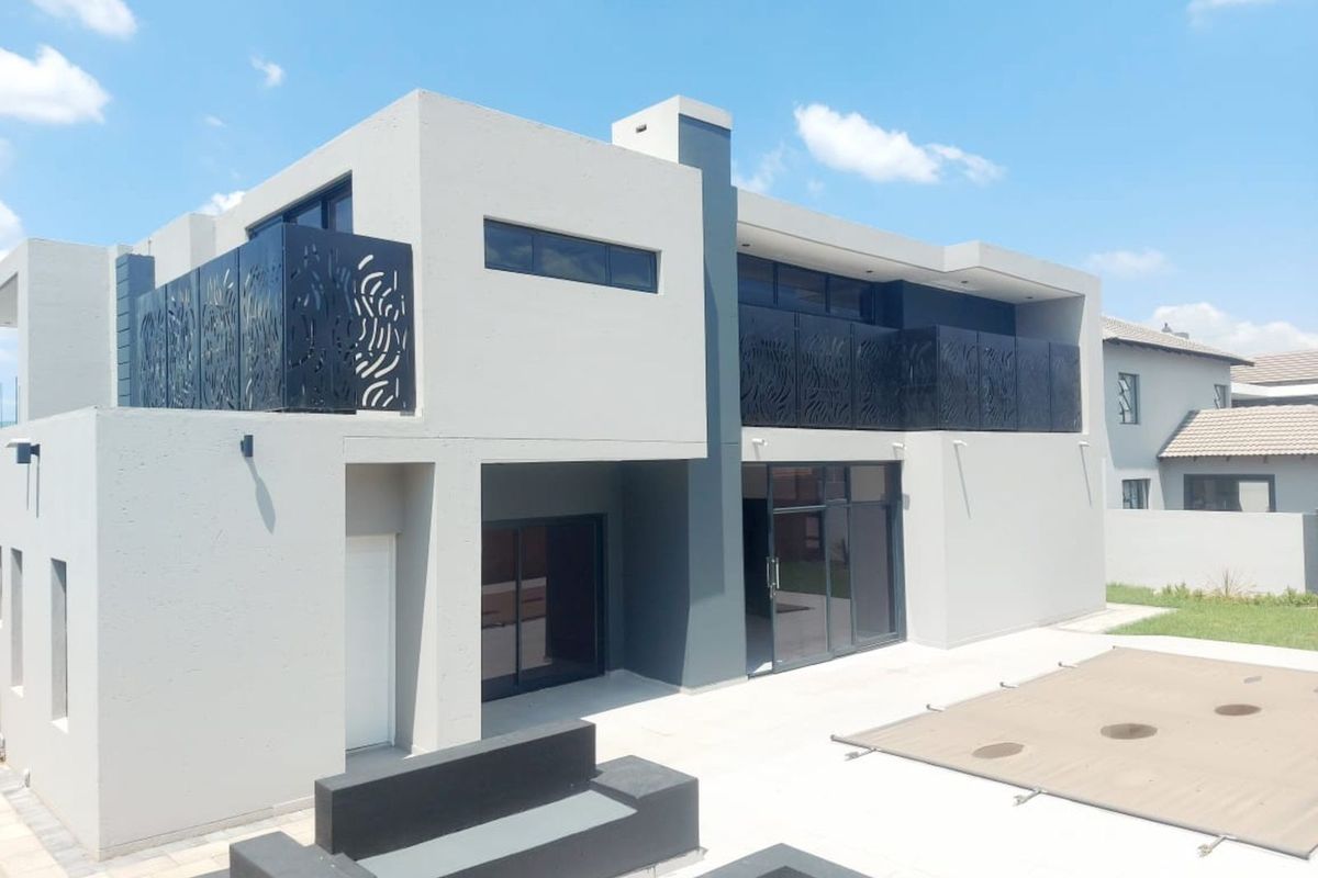 House For Sale in Six Fountains Residential Estate - Photo 2