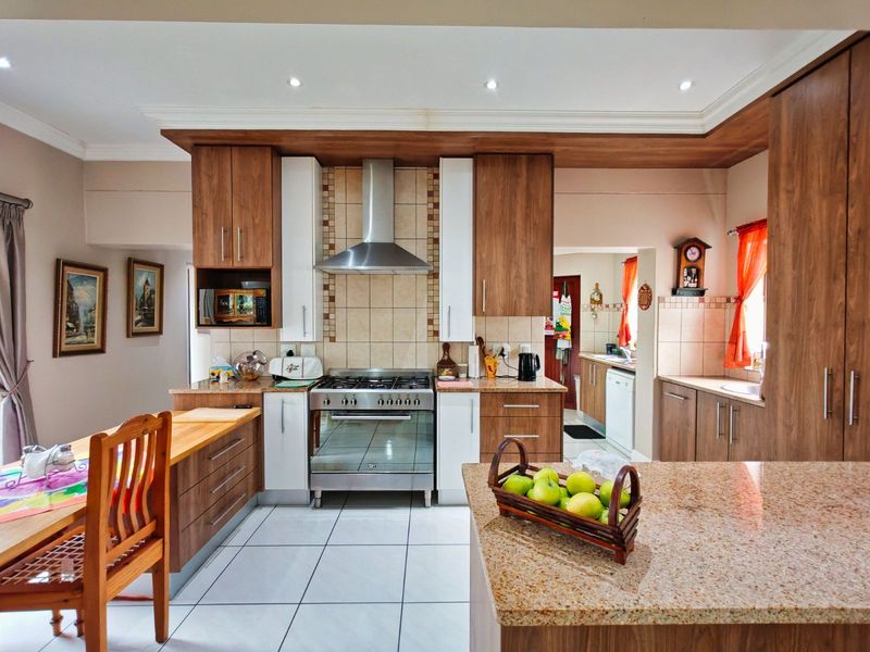 House For Sale in Kraaibosch Manor - Photo 3