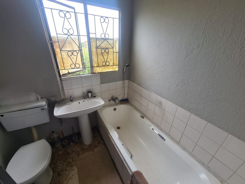 House For Sale in Roodepan - Photo 10