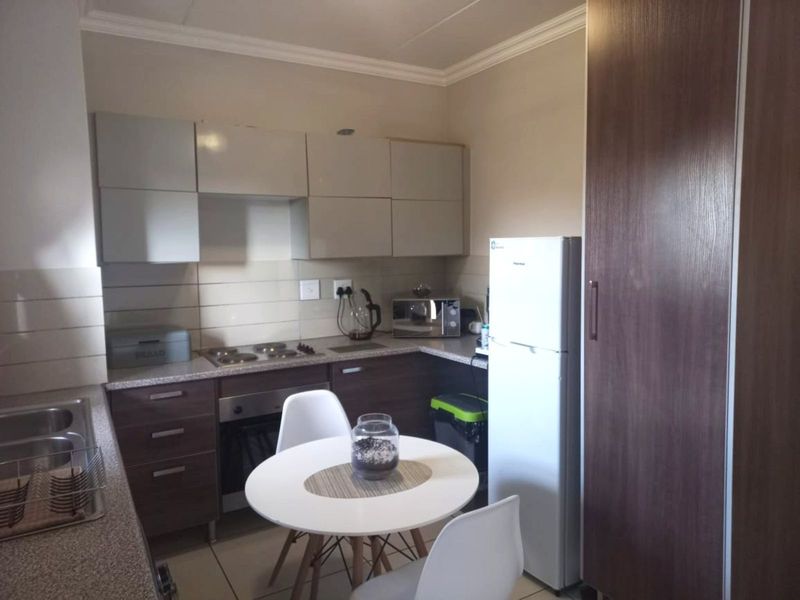 Apartment For Sale in Rooihuiskraal North - Photo 7