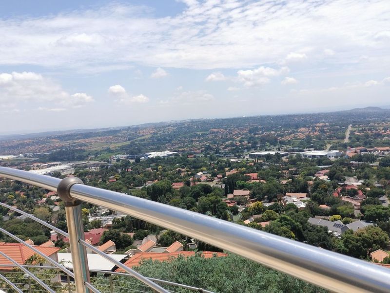 House For Sale in Constantia Kloof - Photo 5