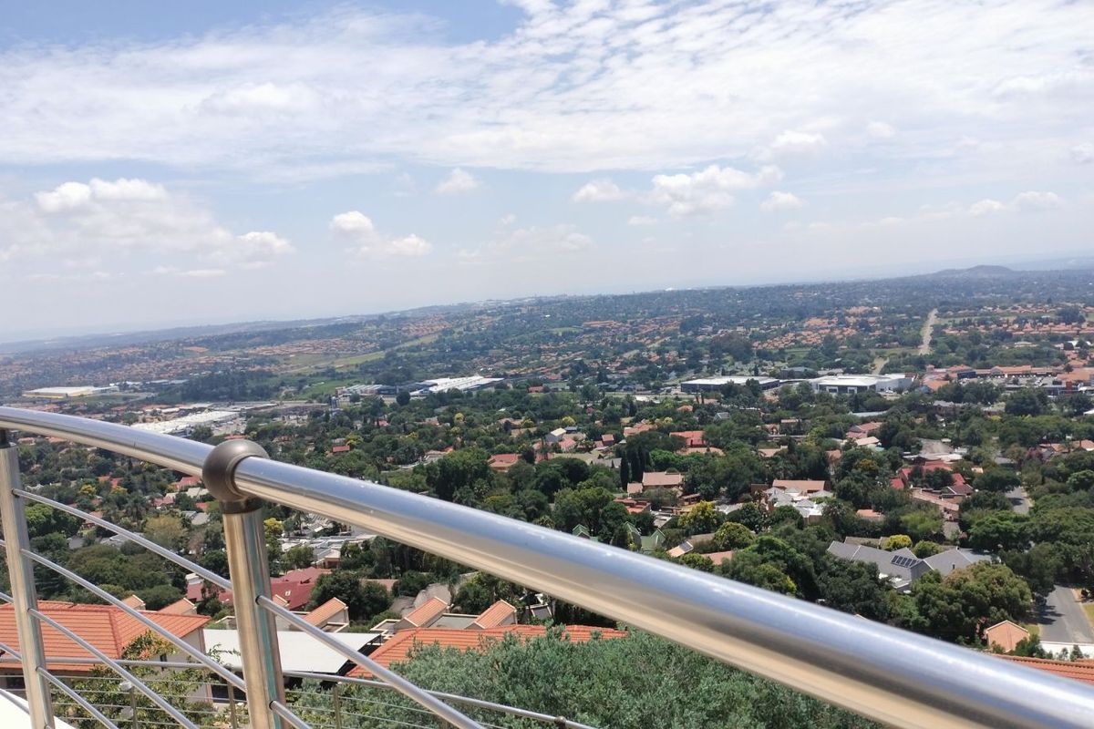 House For Sale in Constantia Kloof - Photo 5