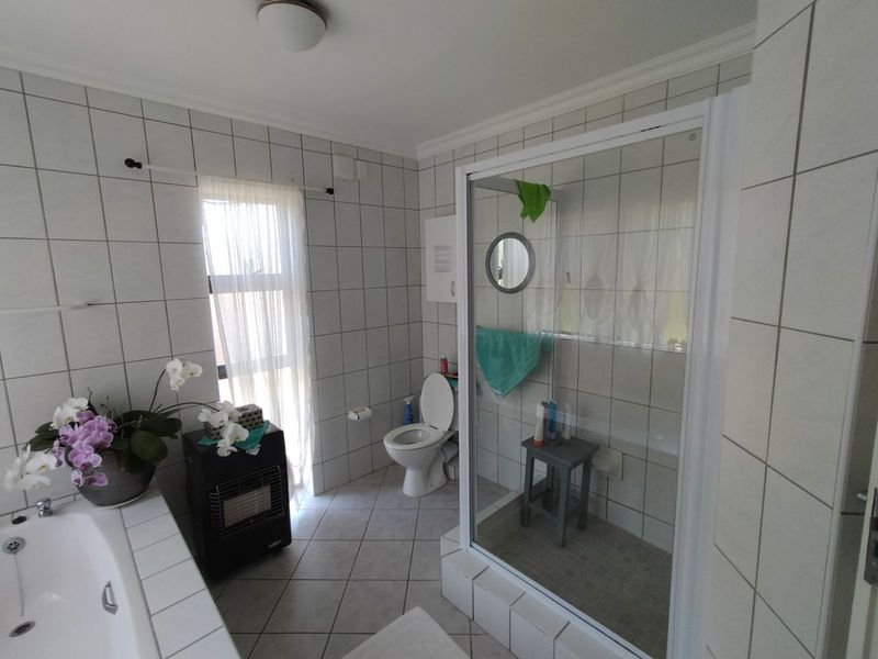 House For Sale in Glentana - Photo 9