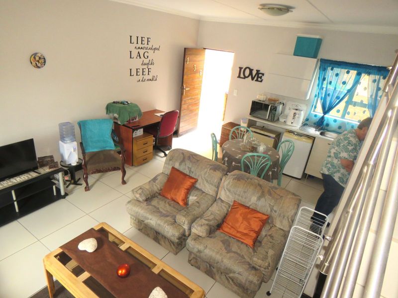 Townhouse For Sale in Rooihuiskraal North - Photo 4