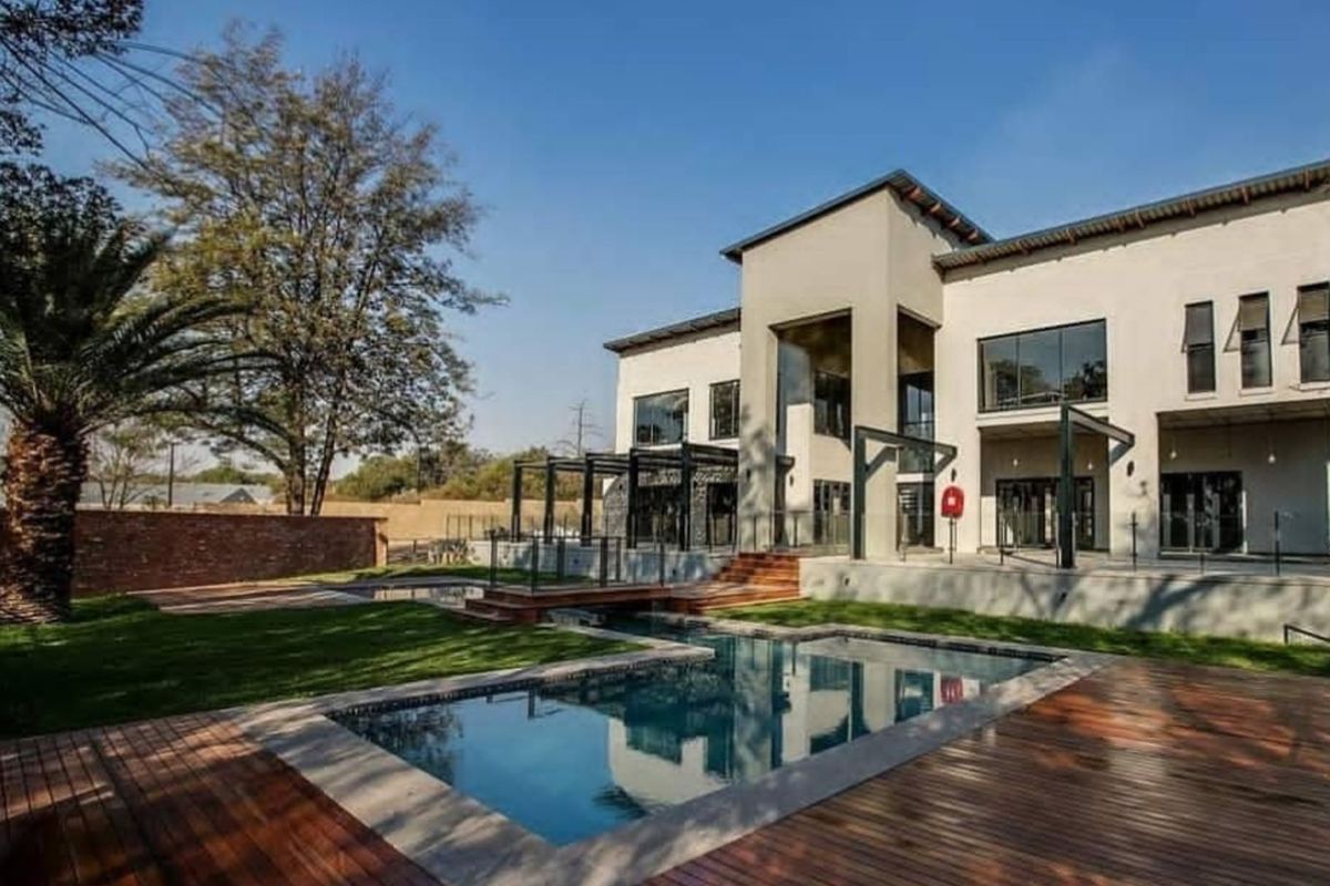 Cluster For Sale in Crowthorne AH - Photo 2