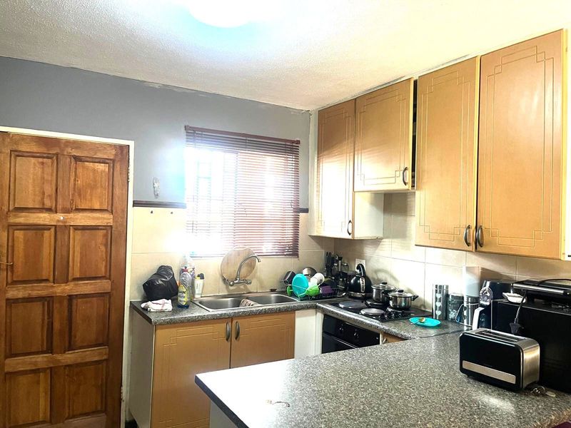 Apartment For Sale in Noordwyk - Photo 8