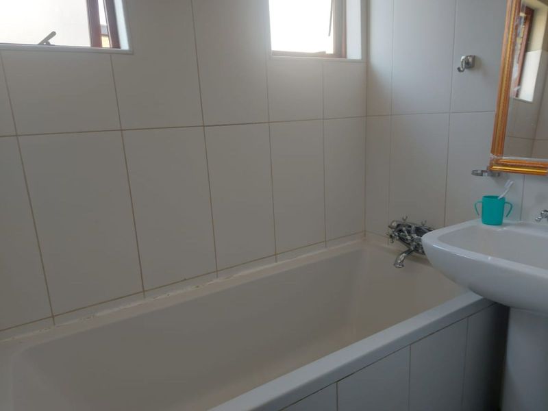 House For Sale in Savannah Country Estate - Photo 10