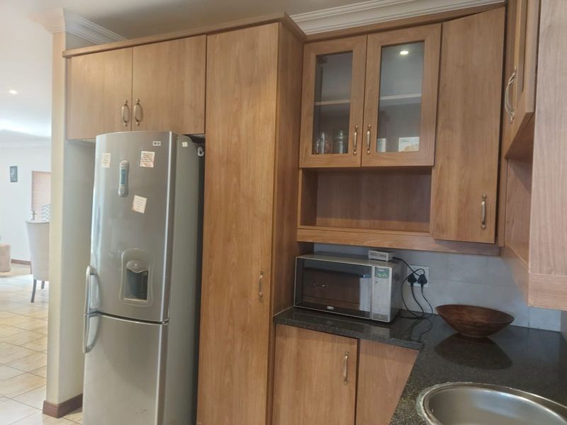 House For Sale in Savannah Country Estate - Photo 5