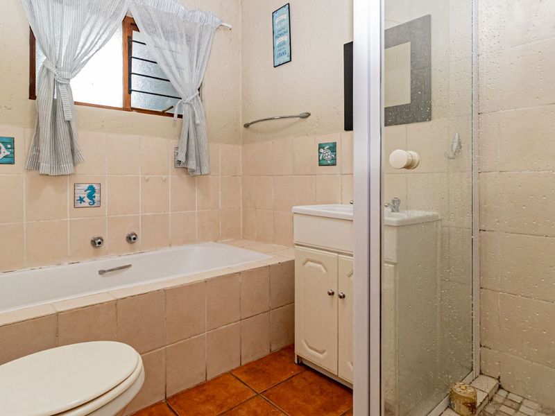 Apartment For Sale in Paulshof - Photo 3