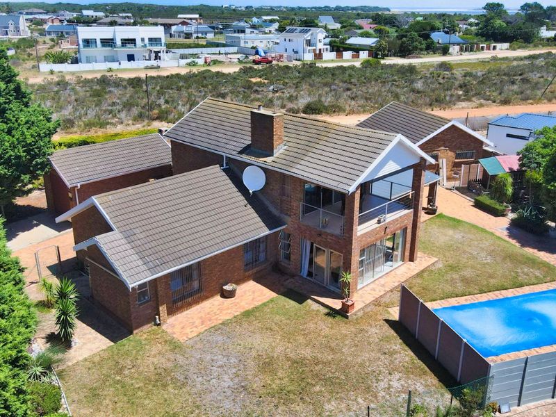 House For Sale in Fisherhaven - Photo 2