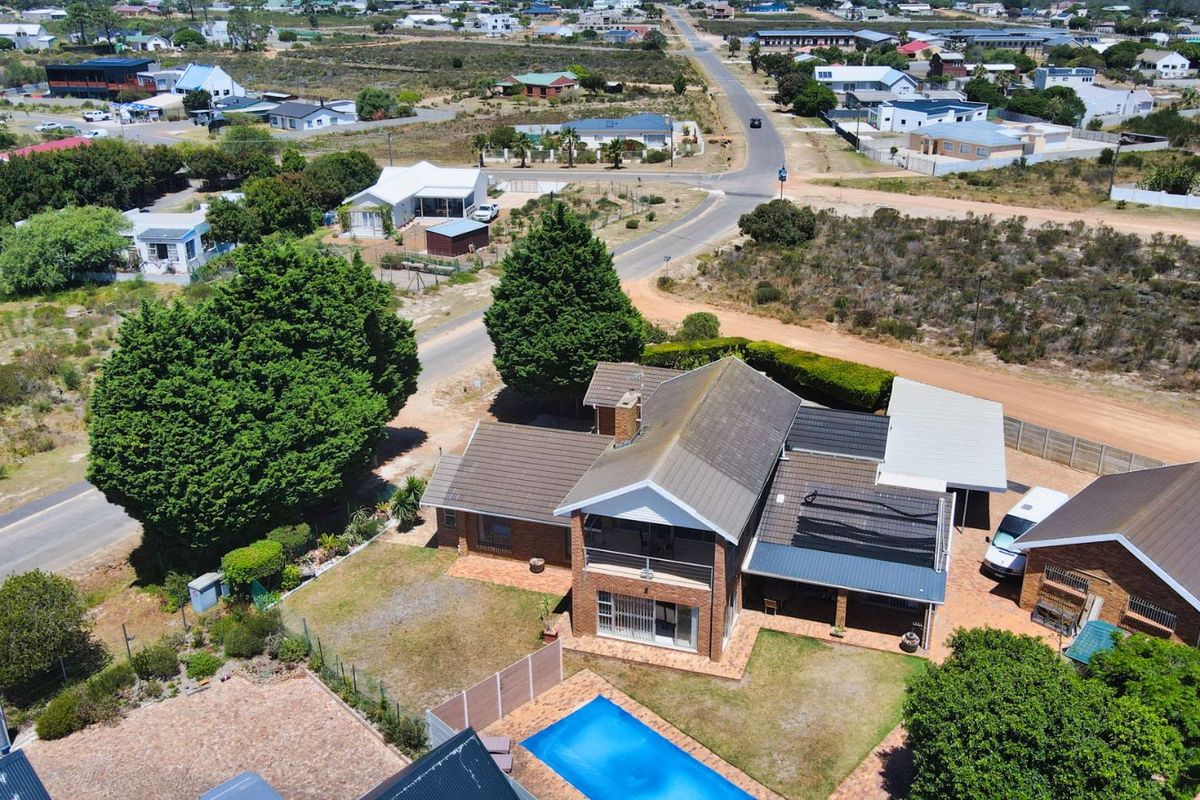 House For Sale in Fisherhaven - Photo 5