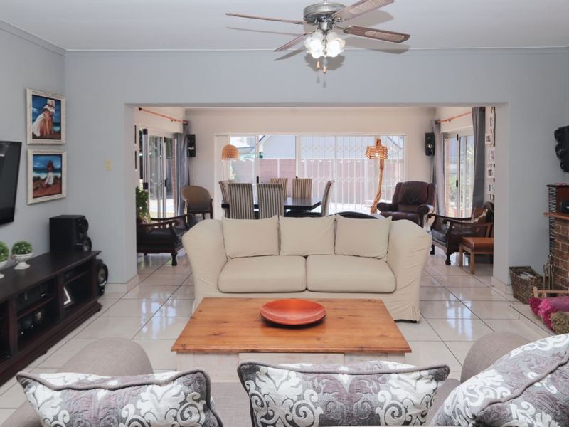 House For Sale in Fisherhaven - Photo 8