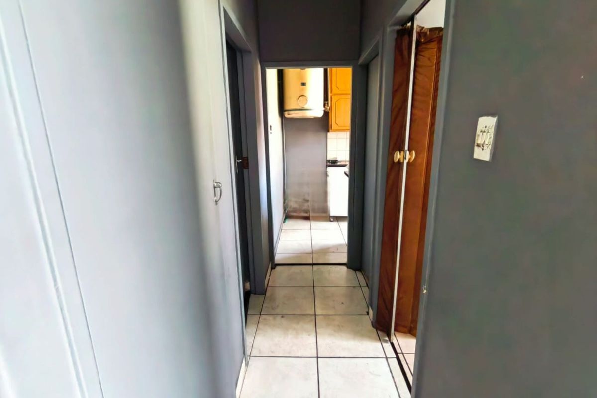Apartment For Sale in Pretoria Central - Photo 2