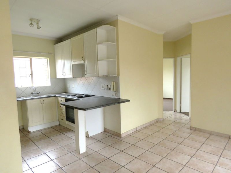 Apartment For Sale in Die Hoewes - Photo 9