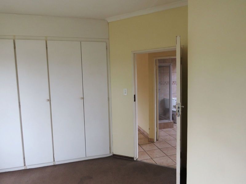 Apartment For Sale in Die Hoewes - Photo 6