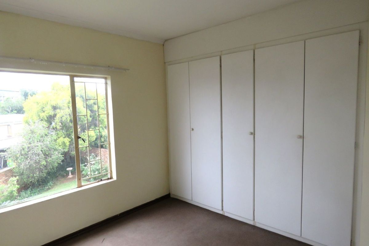 Apartment For Sale in Die Hoewes - Photo 5